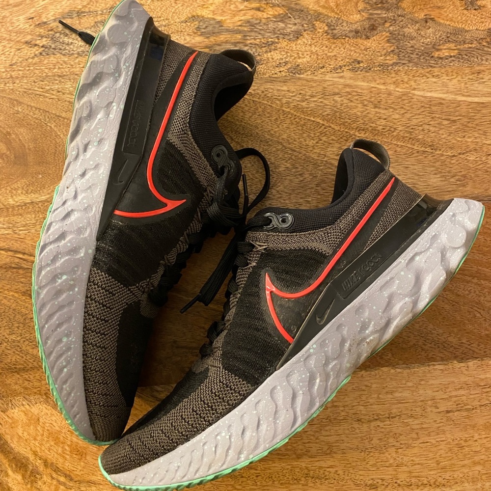 Nike react infinity flyknit 2 - men’s 10.5